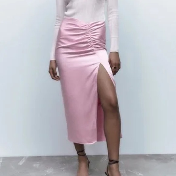 Zara satin soft pink scrunched side slit skirt